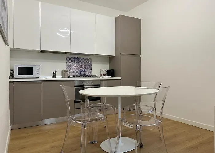 Luxury Battisti Free Parking Apartment