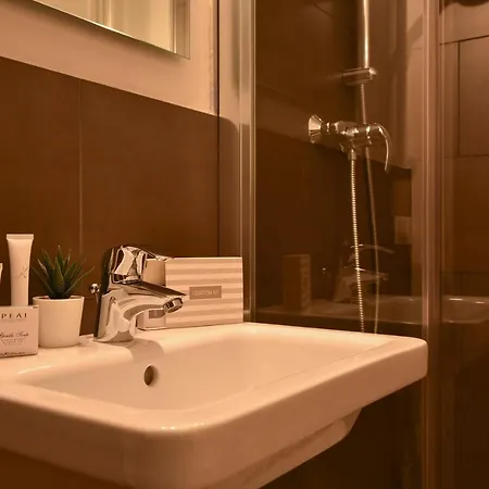 Luxury Battisti Free Parking