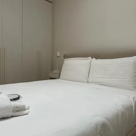 Luxury Battisti Free Parking